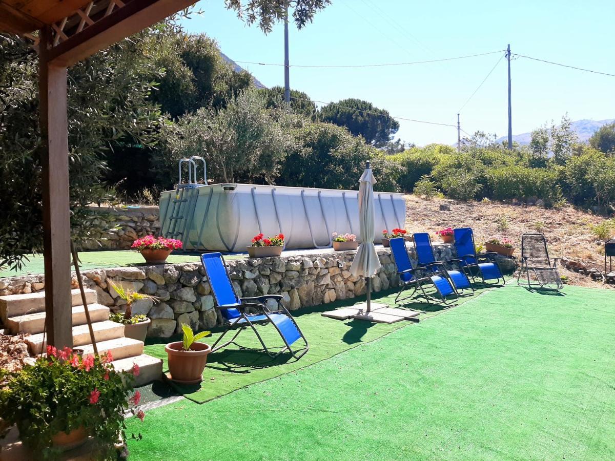 קאריני Lomarchi Holiday Home מראה חיצוני תמונה