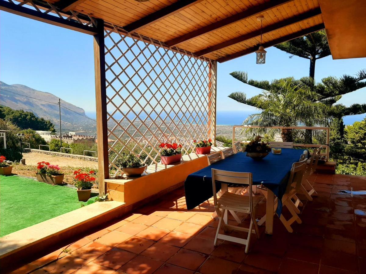 קאריני Lomarchi Holiday Home מראה חיצוני תמונה